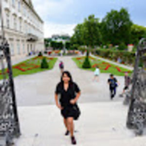 Meet your Posher, Joielene